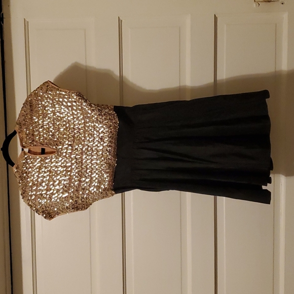 CLOSET CLOSING 7/31 Gold and Black Violet Chachki Dress - Picture 6 of 14